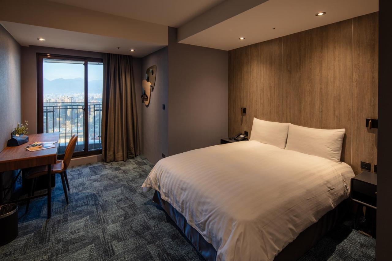 Roaders Plus Hotel - Taipei Station Rum bild