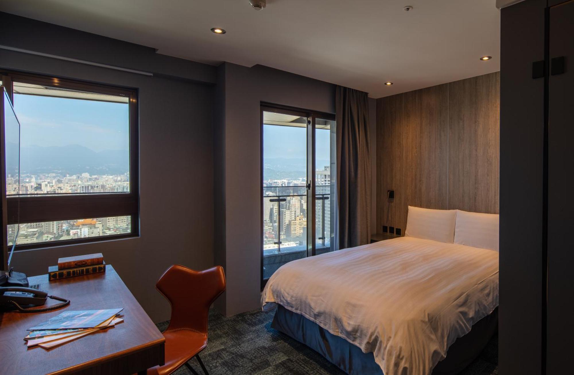 Roaders Plus Hotel - Taipei Station Rum bild