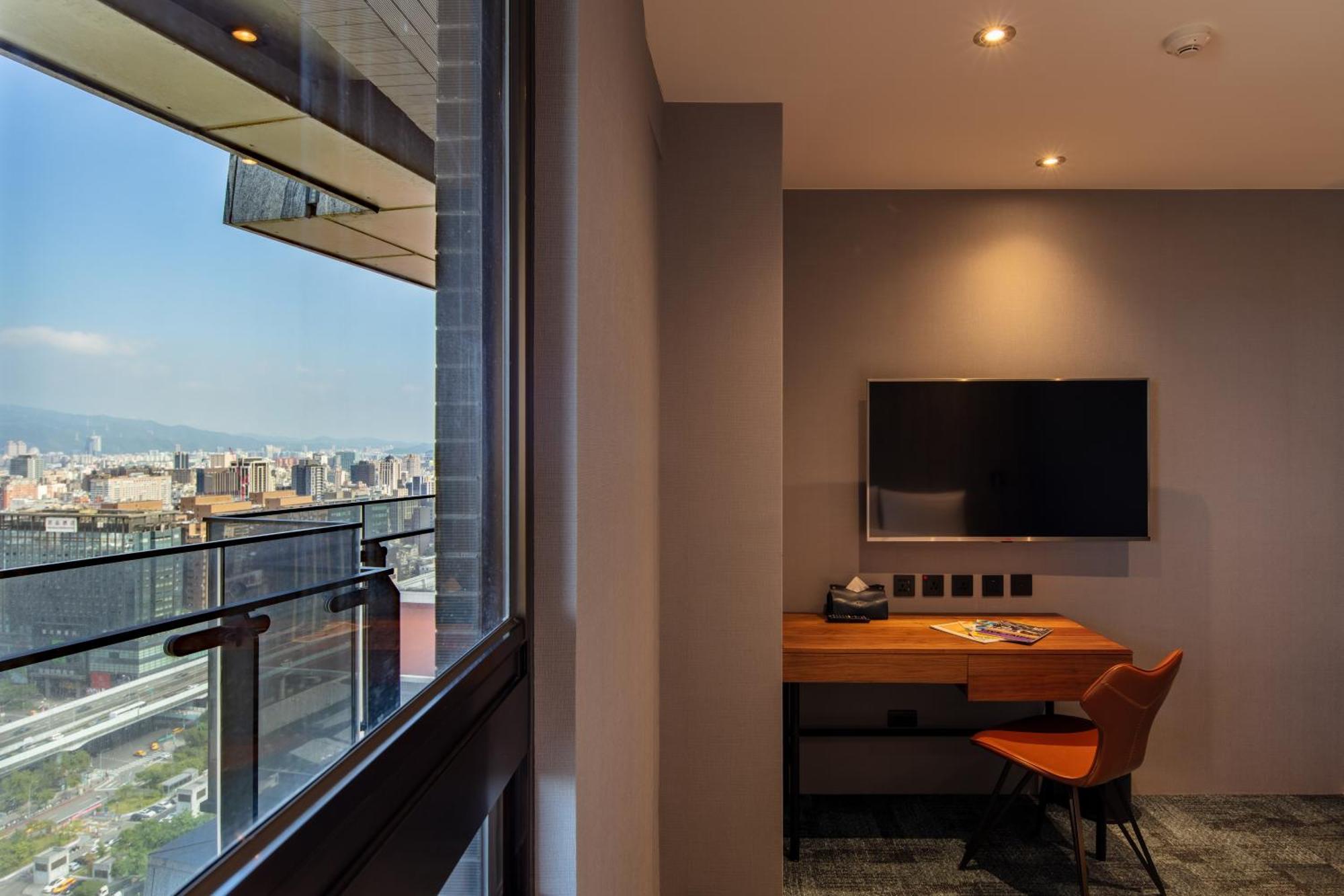 Roaders Plus Hotel - Taipei Station Rum bild
