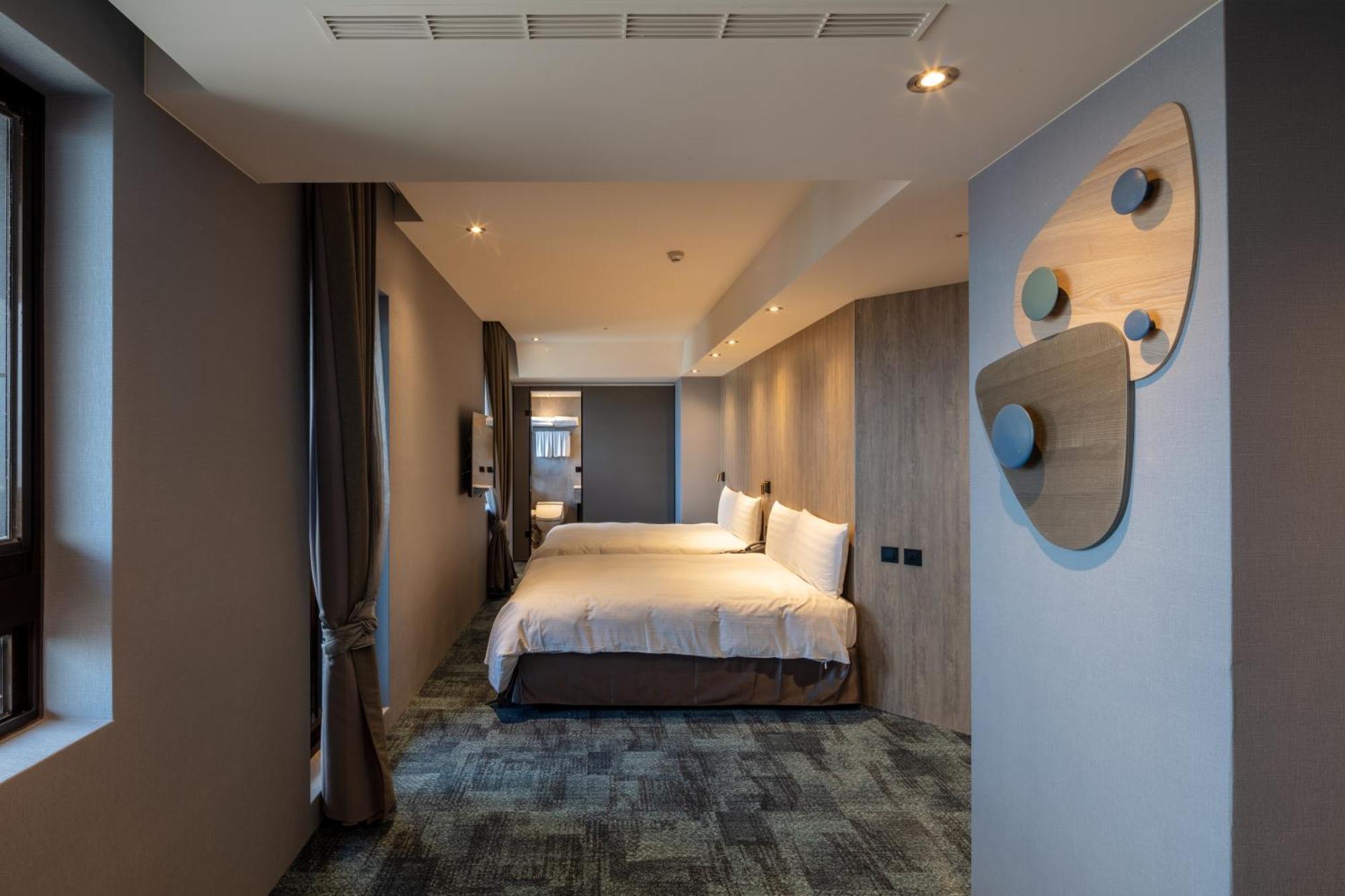 Roaders Plus Hotel - Taipei Station Rum bild