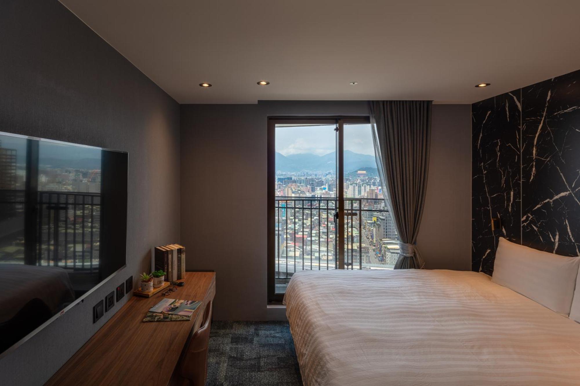 Roaders Plus Hotel - Taipei Station Rum bild