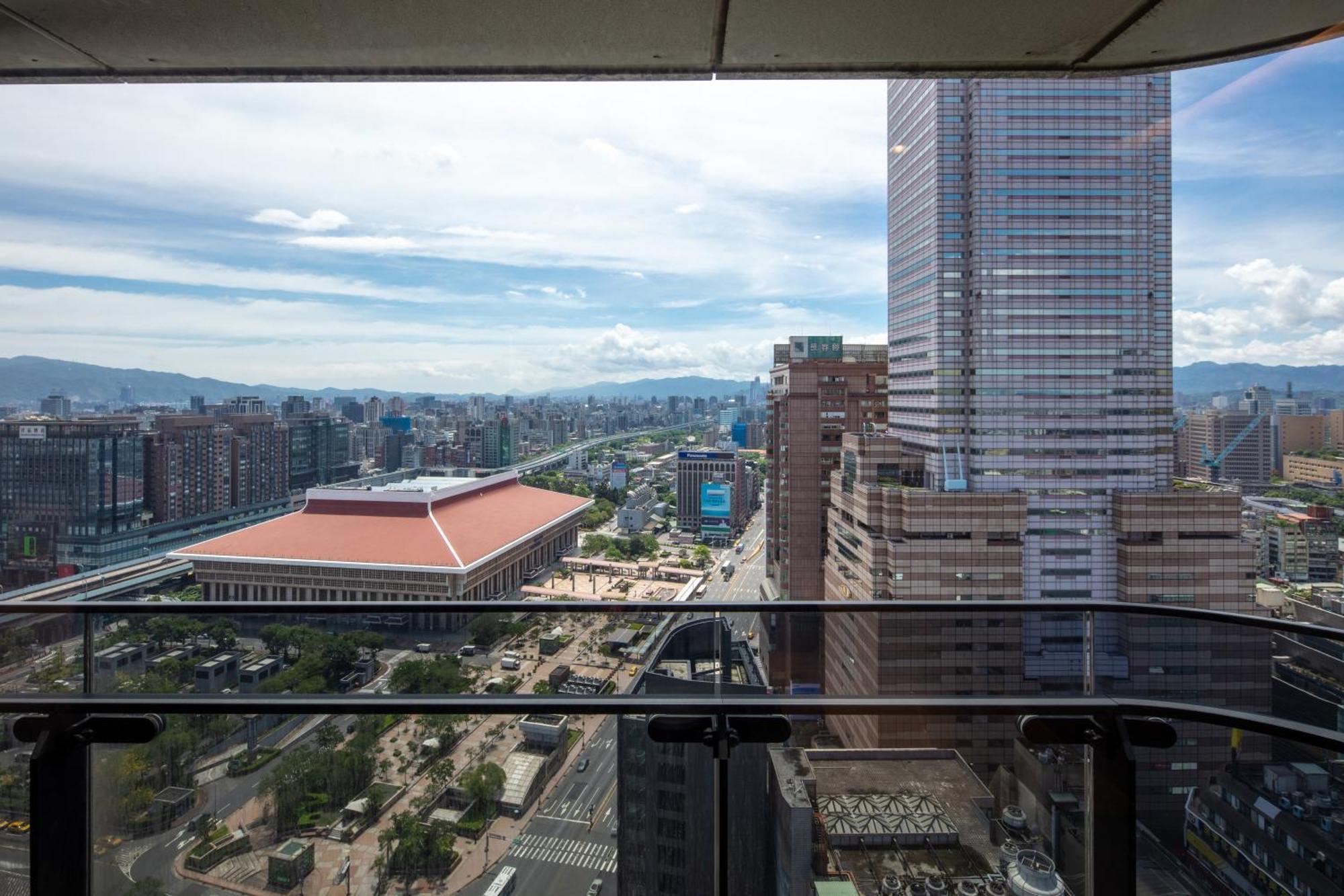 Roaders Plus Hotel - Taipei Station Rum bild